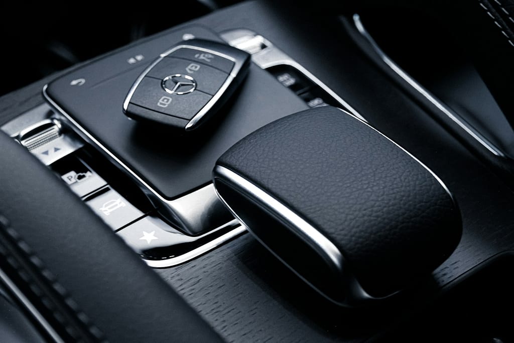 black Mercedes-Benz fob